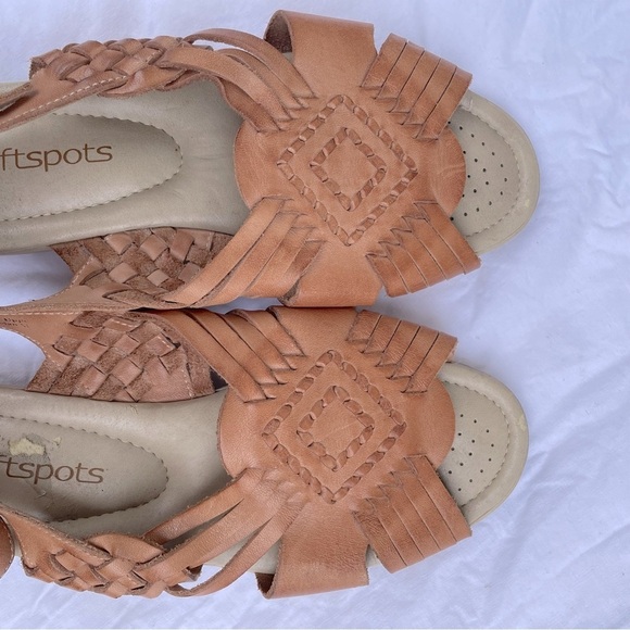 SOFTSPOTS TELA WOVEN HUARACHE LEATHER DARK BEIGE/NATURAL SANDALS SIZE 6W - Picture 2 of 11
